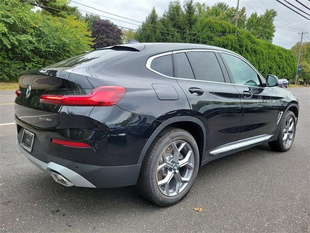 2025 BMW X4 xDrive30i