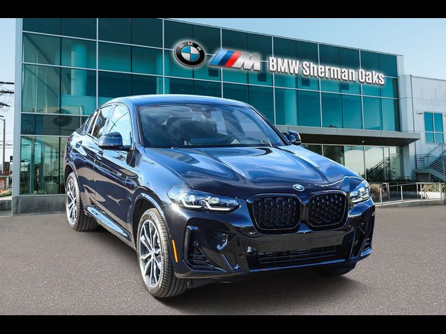 2025 BMW X4 xDrive30i