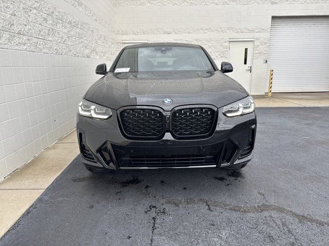 2025 BMW X4 xDrive30i