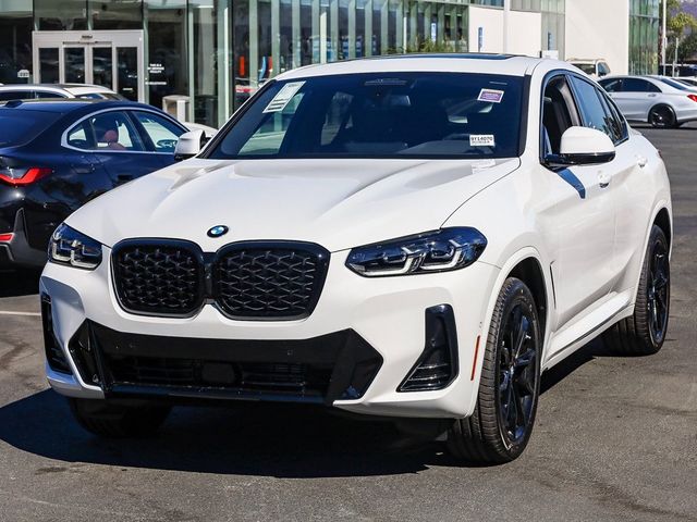 2025 BMW X4 xDrive30i