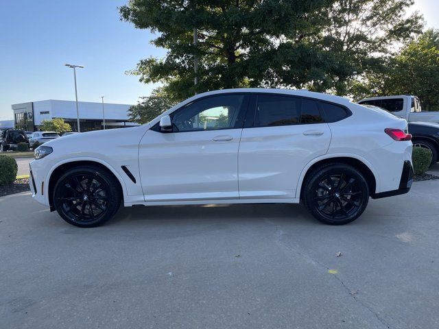 2025 BMW X4 xDrive30i