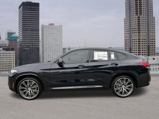 2025 BMW X4 xDrive30i