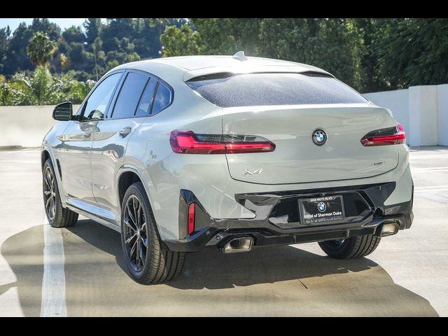 2025 BMW X4 xDrive30i