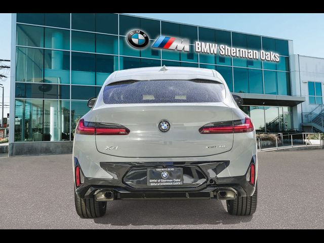 2025 BMW X4 xDrive30i