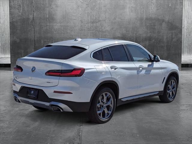 2025 BMW X4 xDrive30i