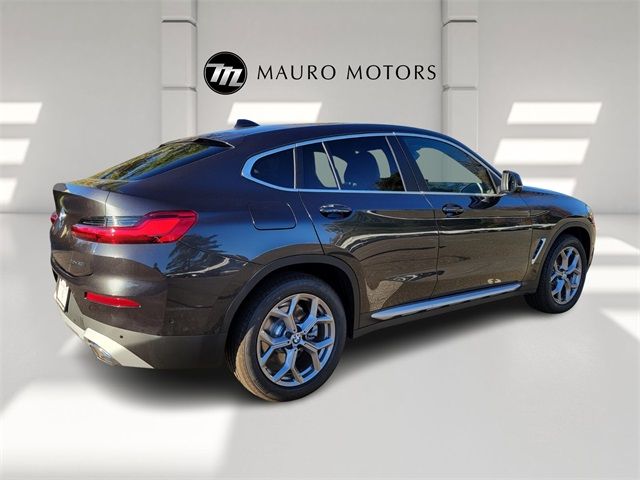 2025 BMW X4 xDrive30i