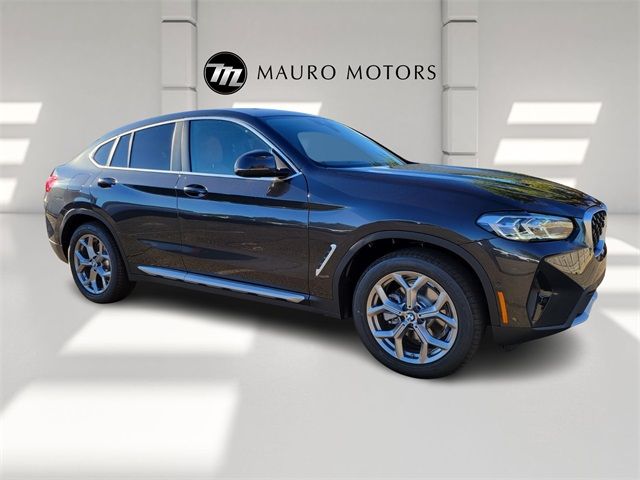 2025 BMW X4 xDrive30i