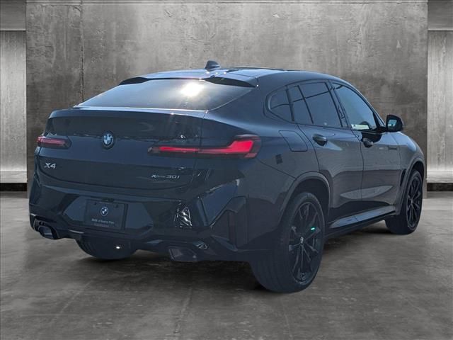 2025 BMW X4 xDrive30i