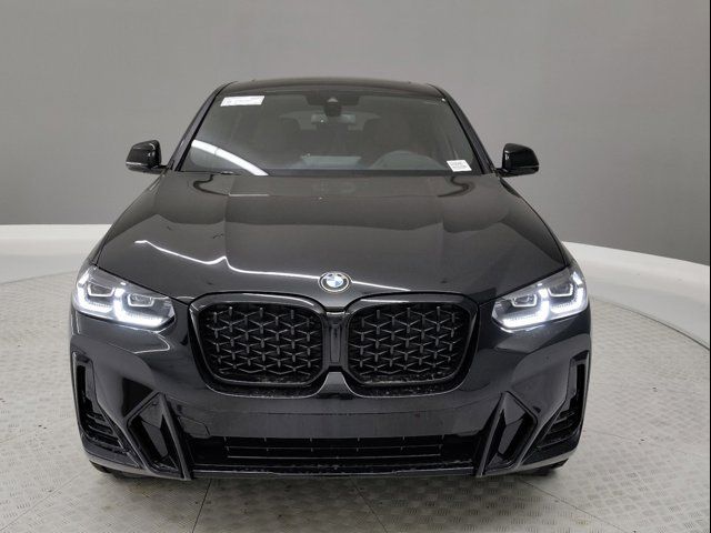 2025 BMW X4 xDrive30i