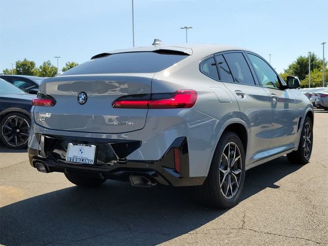 2025 BMW X4 xDrive30i