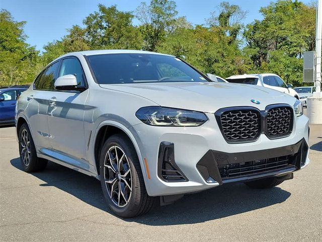 2025 BMW X4 xDrive30i