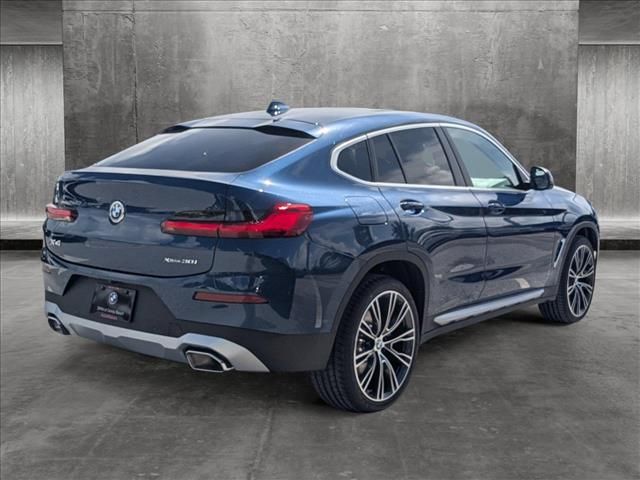 2025 BMW X4 xDrive30i