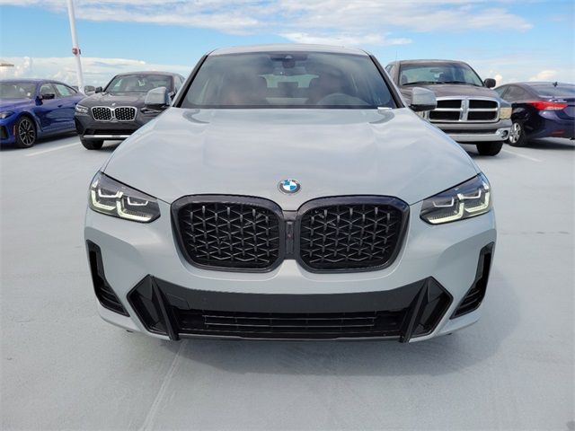 2025 BMW X4 xDrive30i