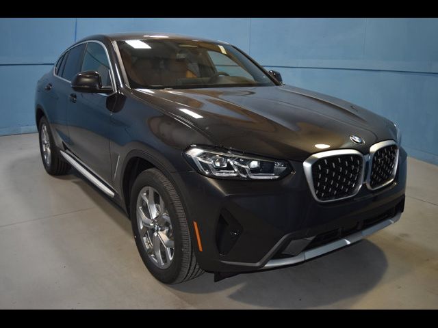 2025 BMW X4 xDrive30i