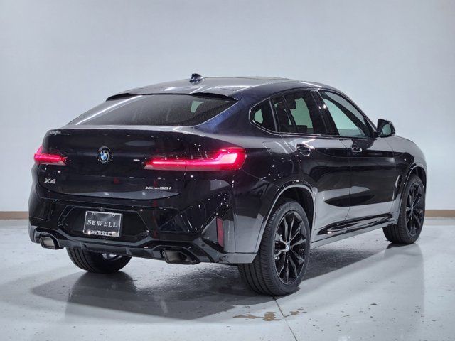 2025 BMW X4 xDrive30i