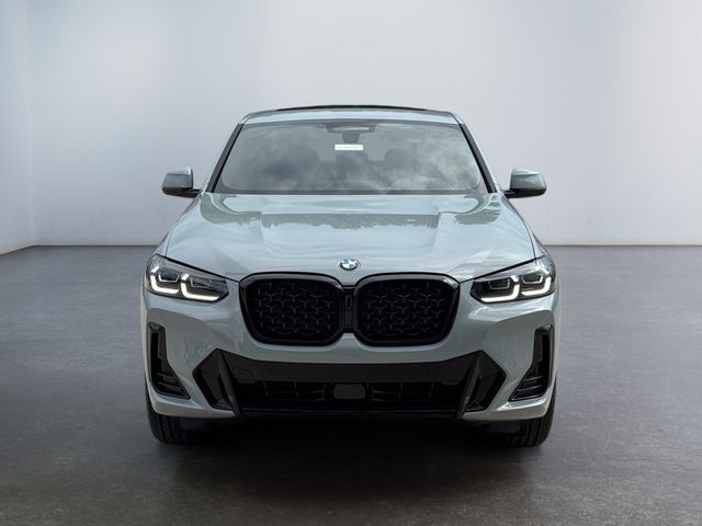 2025 BMW X4 xDrive30i