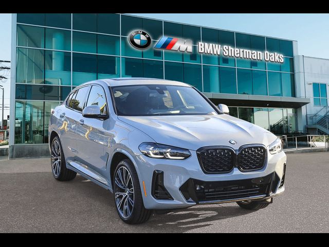 2025 BMW X4 xDrive30i