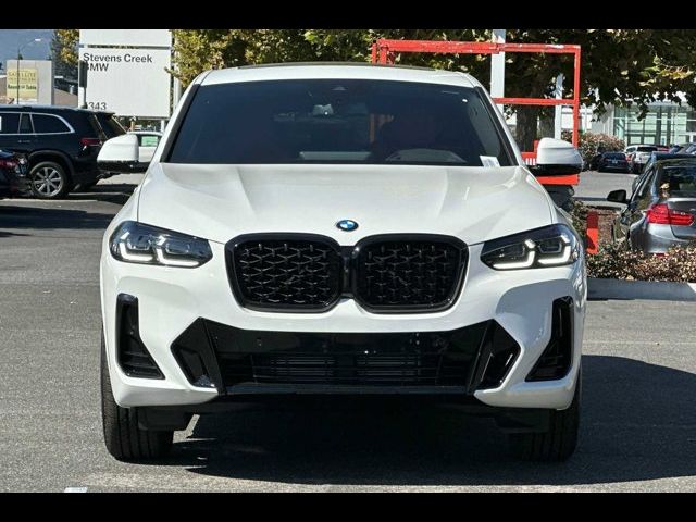 2025 BMW X4 xDrive30i