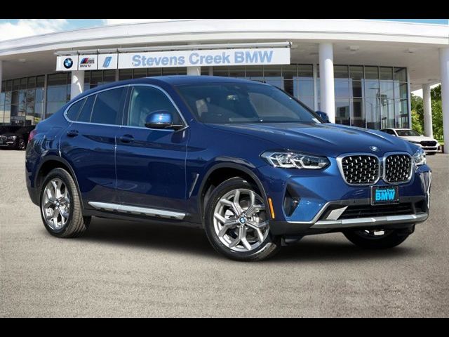 2025 BMW X4 xDrive30i