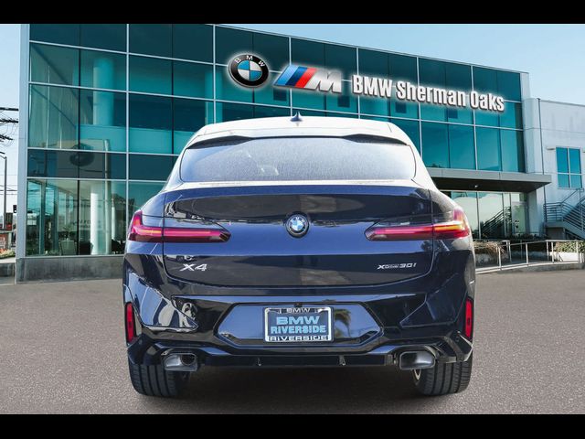 2025 BMW X4 xDrive30i