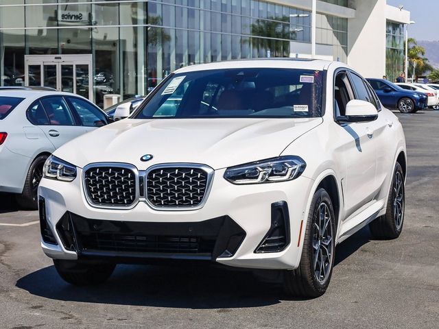 2025 BMW X4 xDrive30i