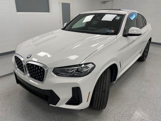 2025 BMW X4 xDrive30i