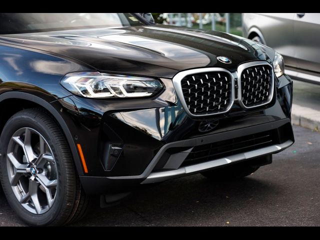 2025 BMW X4 xDrive30i