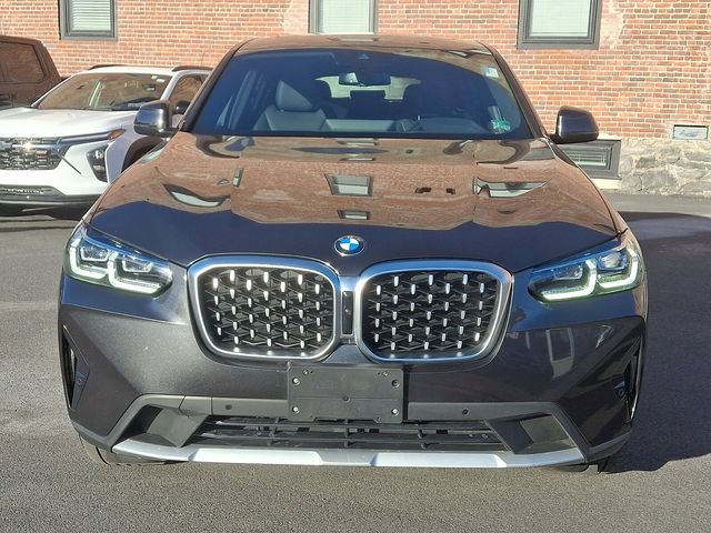 2025 BMW X4 xDrive30i