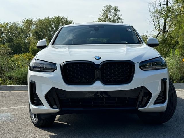 2025 BMW X4 xDrive30i