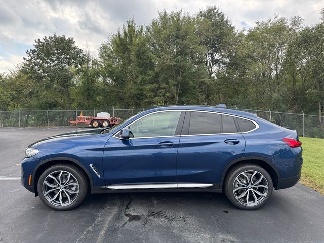 2025 BMW X4 xDrive30i