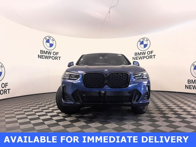 2025 BMW X4 xDrive30i