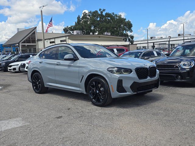 2025 BMW X4 xDrive30i