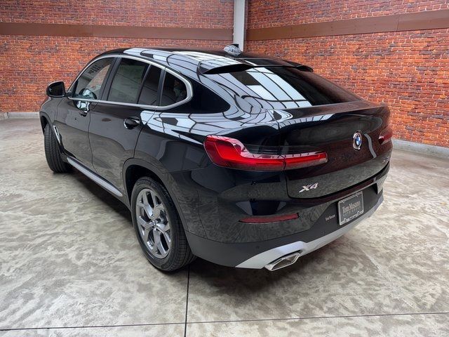 2025 BMW X4 xDrive30i