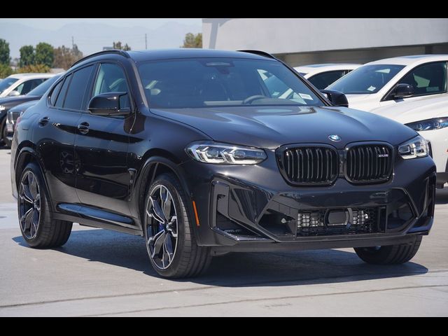 2025 BMW X4 M Base