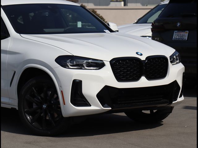 2025 BMW X4 xDrive30i