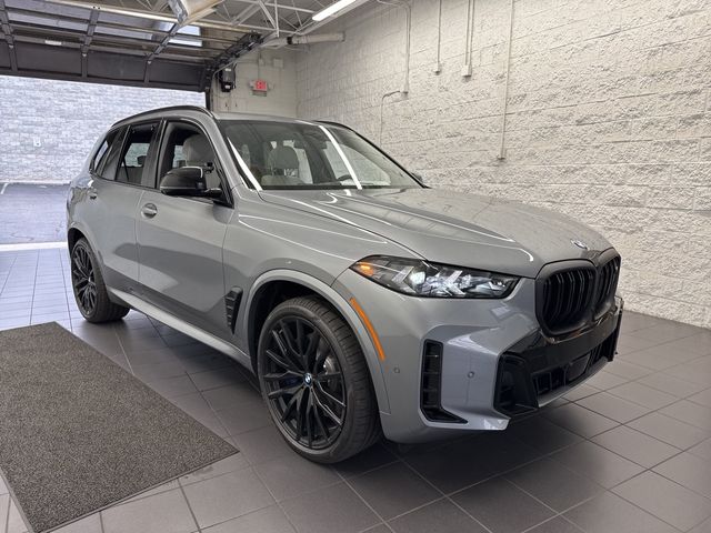 2025 BMW X5 M60i