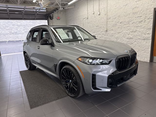 2025 BMW X5 M60i