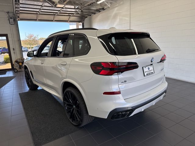 2025 BMW X5 M60i