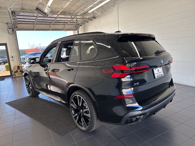 2025 BMW X5 M60i