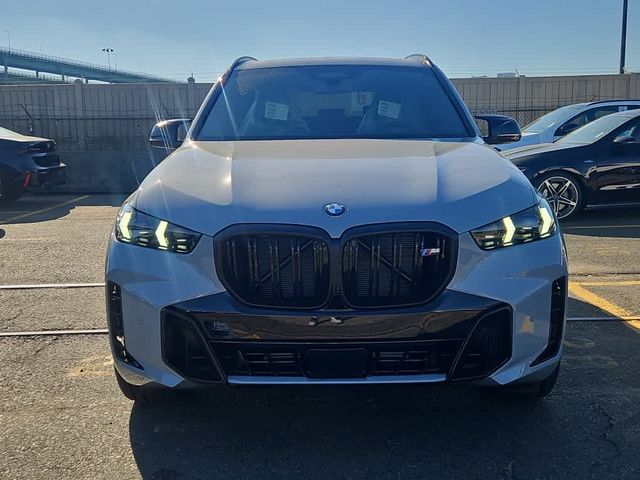 2025 BMW X5 M60i