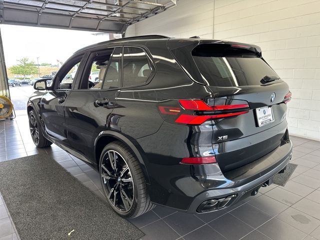 2025 BMW X5 M60i