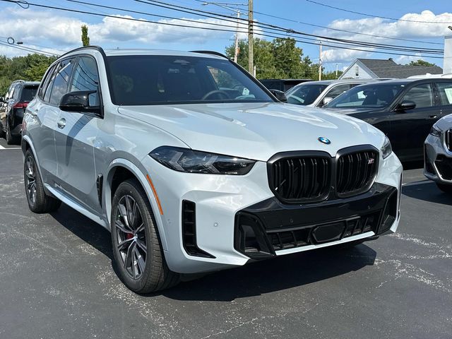 2025 BMW X5 M60i