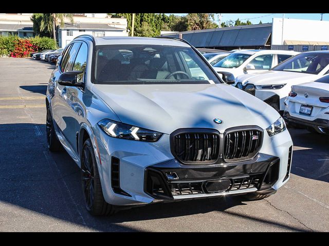 2025 BMW X5 M60i