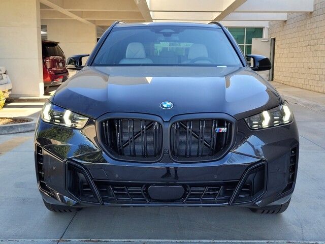 2025 BMW X5 M60i