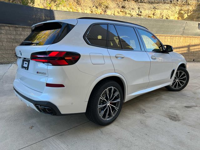 2025 BMW X5 M60i