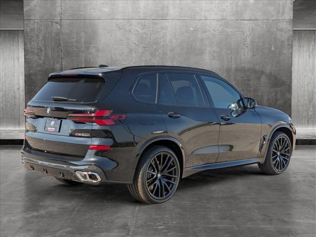 2025 BMW X5 M60i