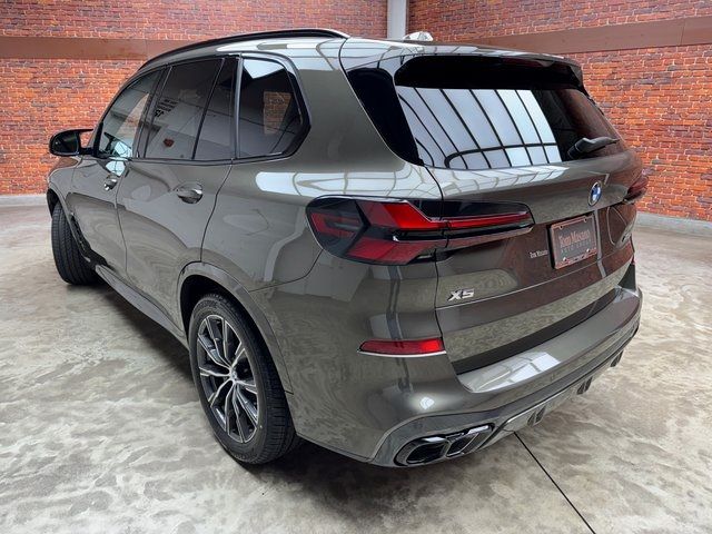 2025 BMW X5 M60i