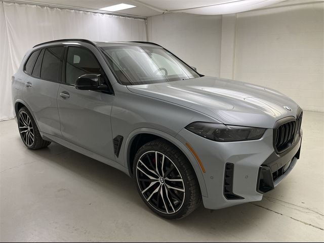 2025 BMW X5 M60i