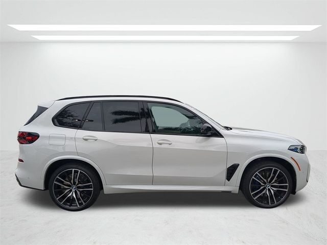 2025 BMW X5 M60i