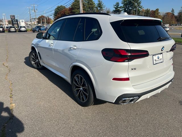 2025 BMW X5 M60i